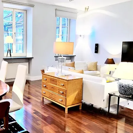 Mondrian Luxury & Market Square Iv