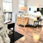 Mondrian Luxury & Market Square Iv מלון דירות 4*