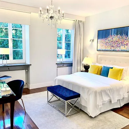 Mondrian Luxury & Market Square Iv Apartmanhotel Varsó