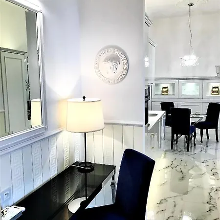 Mondrian Luxury & Market Square Iv Varsó