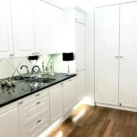 Mondrian Luxury & Market Square Iv 4*