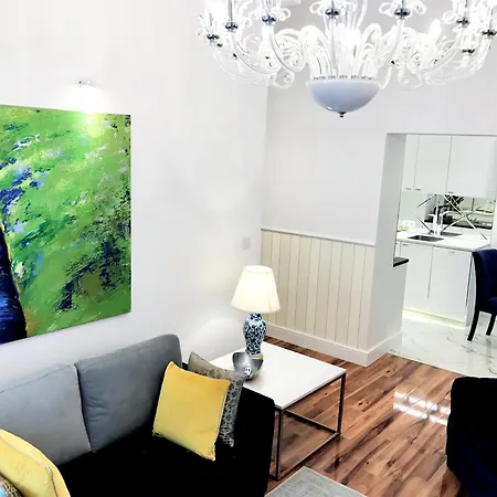 Mondrian Luxury & Market Square Iv 4*