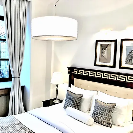 Mondrian Luxury & Market Square Iv 4*