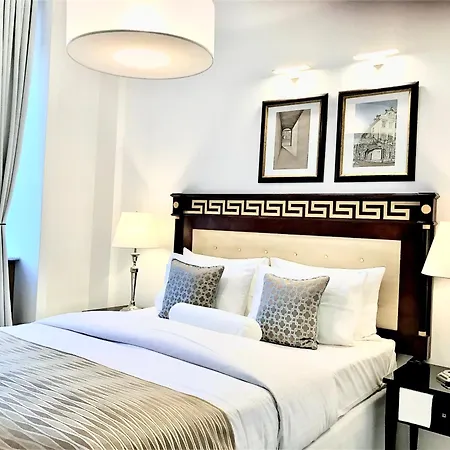 Apartmanhotel Mondrian Luxury & Market Square Iv
