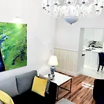 Mondrian Luxury Suites&apartments Market Square Iv 4*