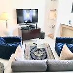 Mondrian Luxury Suites&apartments Market Square Iv Varsovie