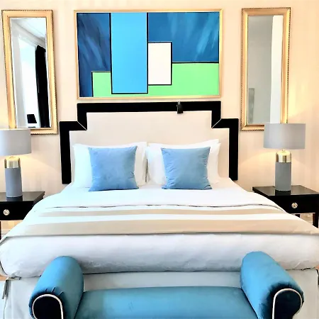 Aparthotel Mondrian Luxury & Market Square Iv