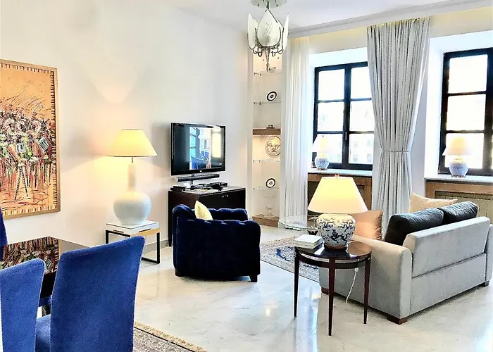 Mondrian Luxury & Market Square Iv Hotel apartamentowy 4*