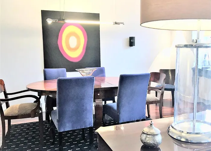 Mondrian Luxury & Market Square Iv Hotel apartamentowy 4*