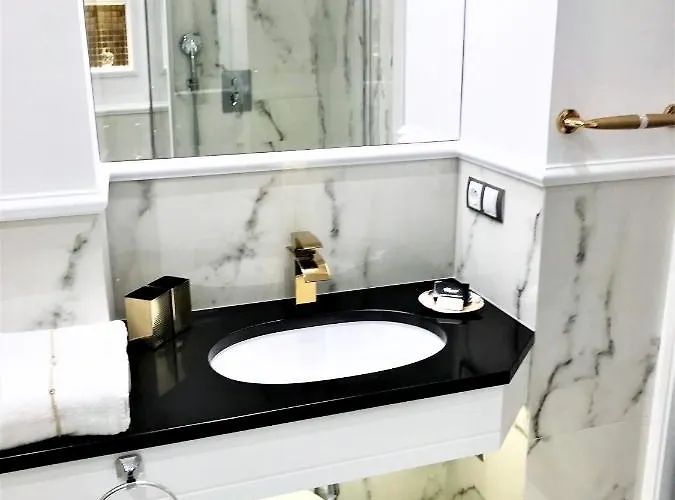 Mondrian Luxury & Market Square Iv Aparthotel