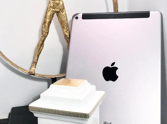 Mondrian Luxury & Market Square Iv Hotel apartamentowy