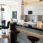 Mondrian Luxury & Market Square Iv