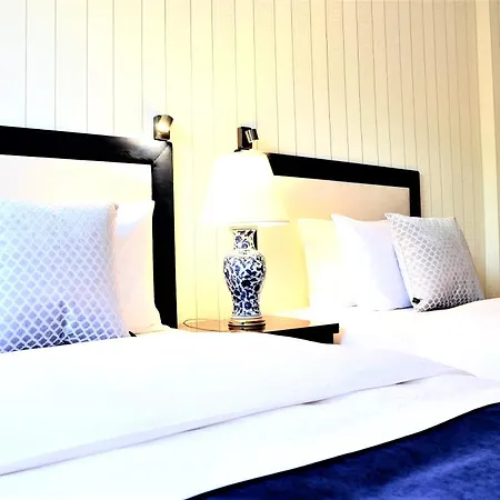 Aparthotel Mondrian Luxury & Market Square Iv