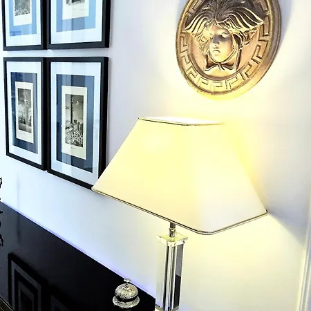 Aparthotel Mondrian Luxury & Market Square Iv Warsaw