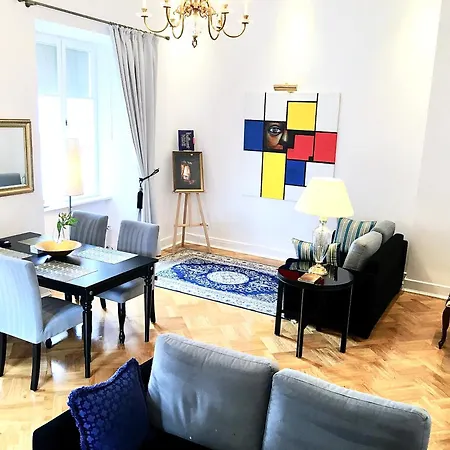 Mondrian Luxury & Market Square Iv Aparthotel *