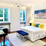 Mondrian Luxury & Market Square Iv Aparthotel Warschau
