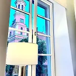 Mondrian Luxury & Market Square Iv Aparthotel