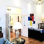Mondrian Luxury & Market Square Iv Warschau